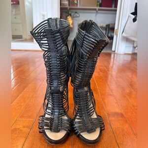 BCBG MAXAZRIA HEELS, GOOD CONDITION, SIZE 7.5